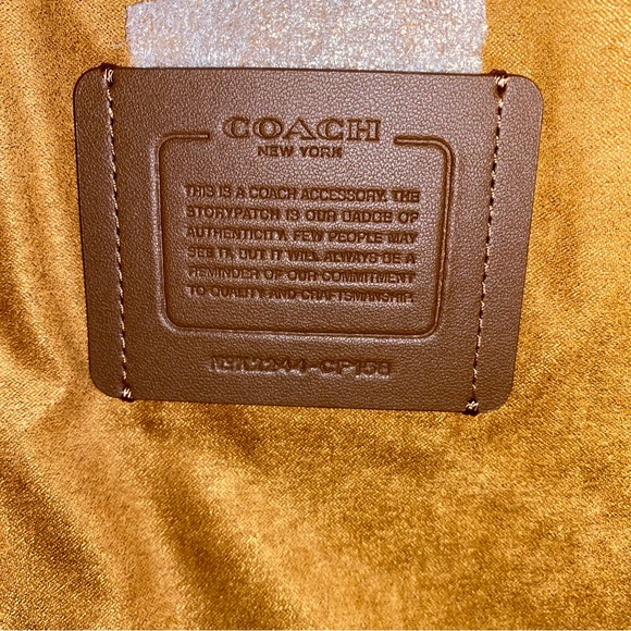 Coach ๐ Laptop Sleeve In Signature Canvas With Heart Cherry Print New - Picture 8 of 12